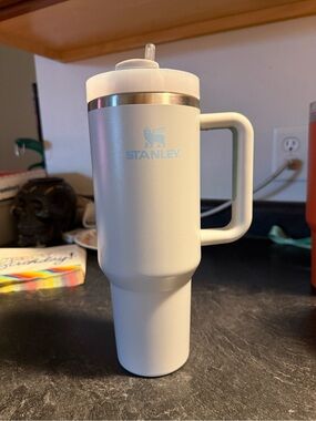 Stanley White Insulated Travel Mug with Handle and Straw Lid